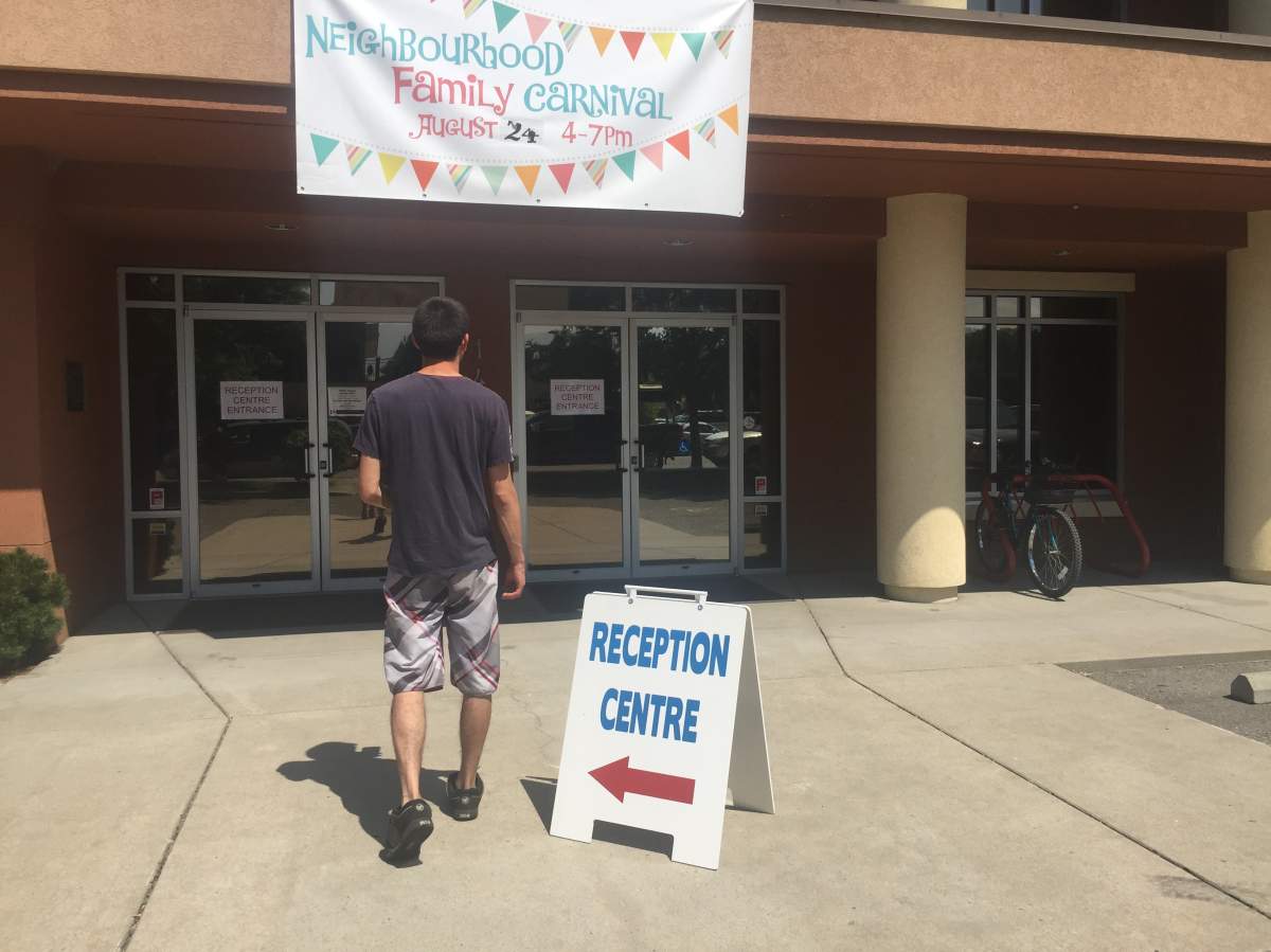 Kelowna welcomes hundreds of evacuees - image