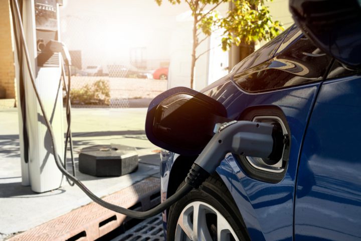 Should Canadians buy an electric car? An expert weighs in.