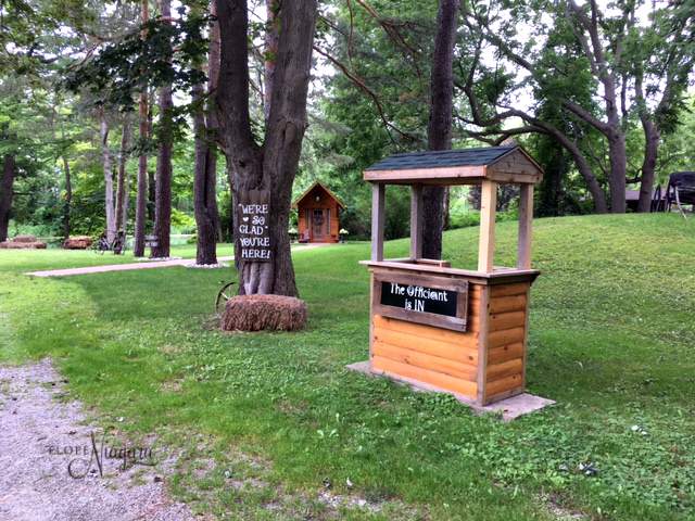 Niagara Falls wedding chapel offers drive-thru for Canadians in love - image