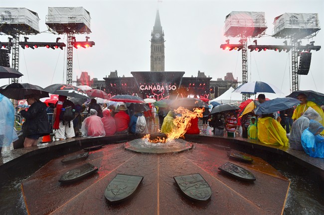 Officials promise shorter wait times for Canada Day 2018 on Parliament Hill - image