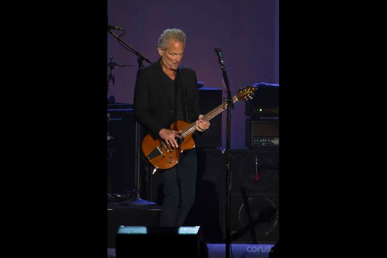 BUCKINGHAM MCVIE – JUL 05 2017