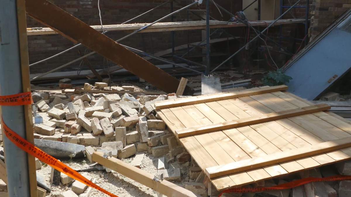 The wall of this garage in Outremont collapsed on two construction workers. July 18, 2017. 