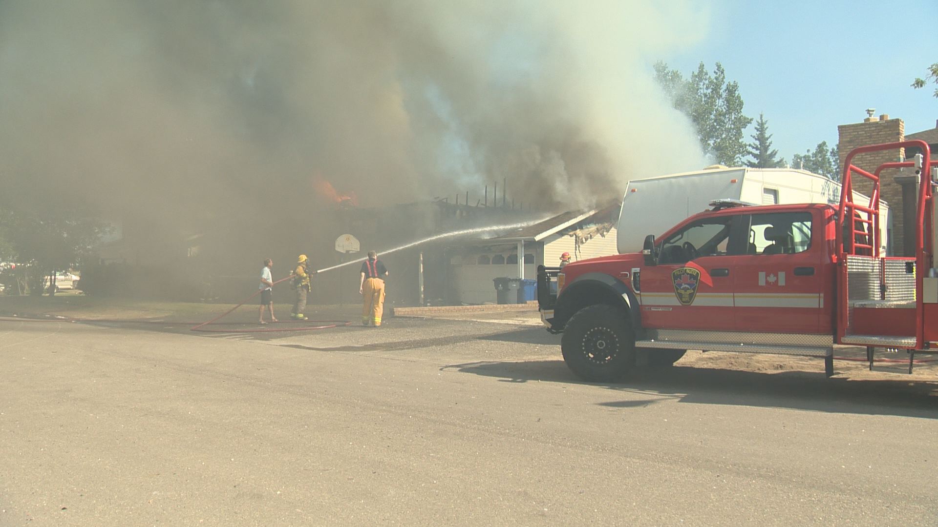 Fire Crews Fight Serious Blaze In Pilot Butte, Sask. | Globalnews.ca