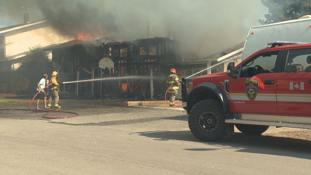 Fire crews fight serious blaze in Pilot Butte, Sask. Globalnews.ca