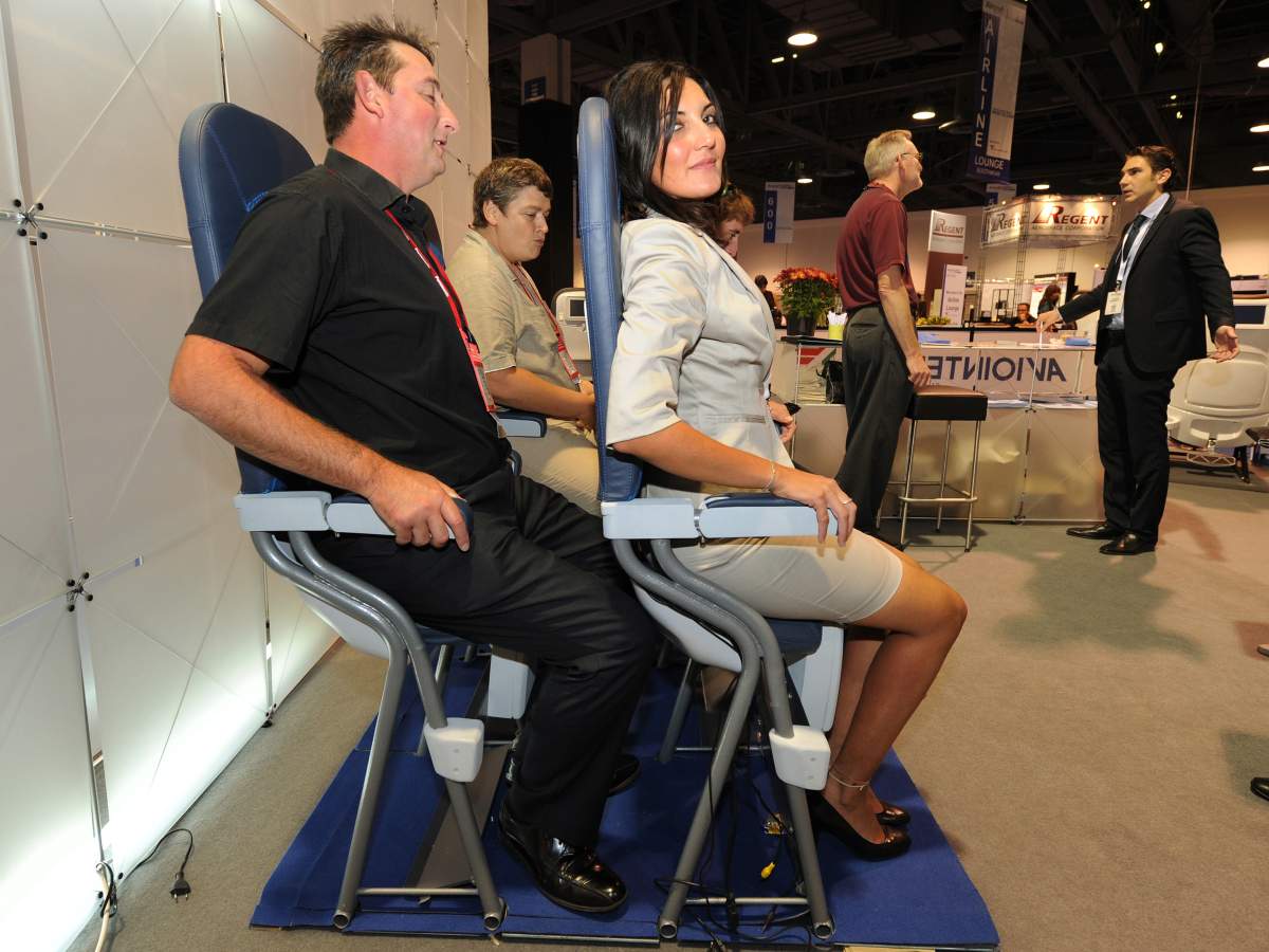 The SkyRider ‘saddle’ seat was the first standing seat design created by Italian firm Aviointeriors.