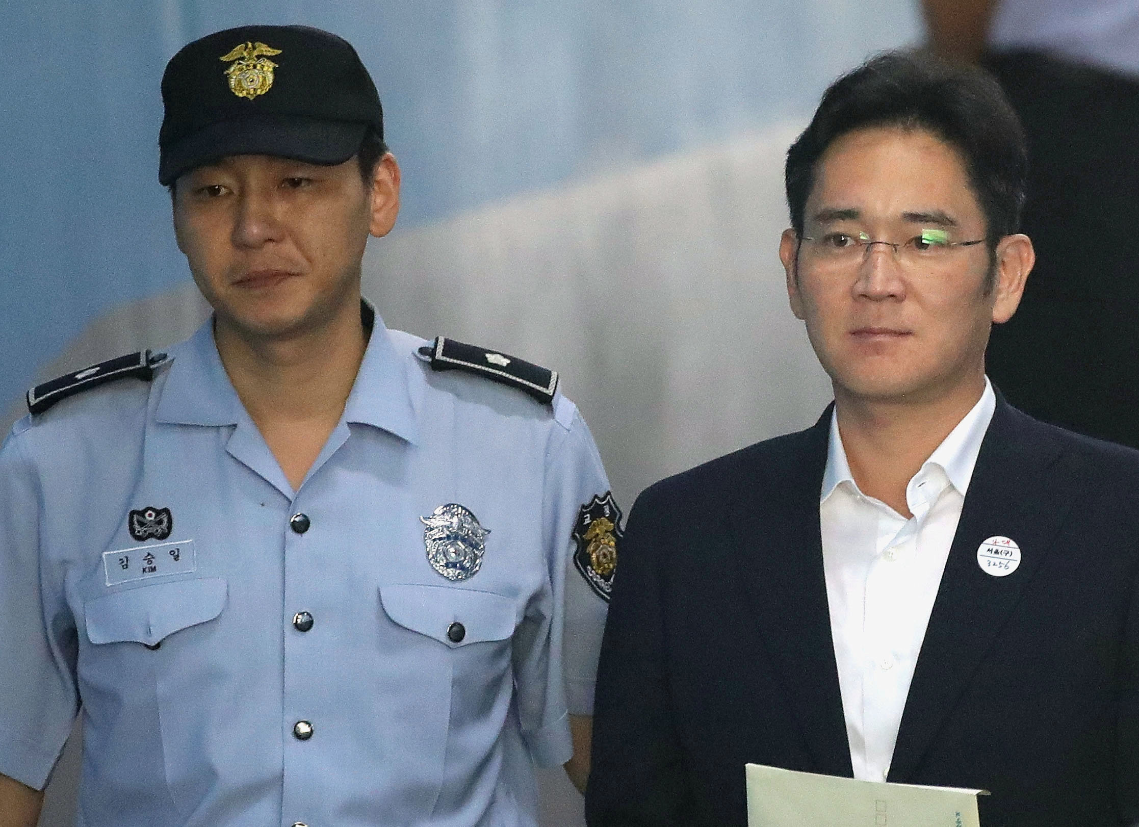 Billionaire Samsung Heir Sentenced To 5 Years In Prison In South Korea ...