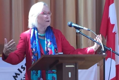 Carolyn Bennett, Minister of Indigenous and Northern Affairs, announces $4.3M for a new water treatment plant for Mississaugas of Scugog Island First Nation.