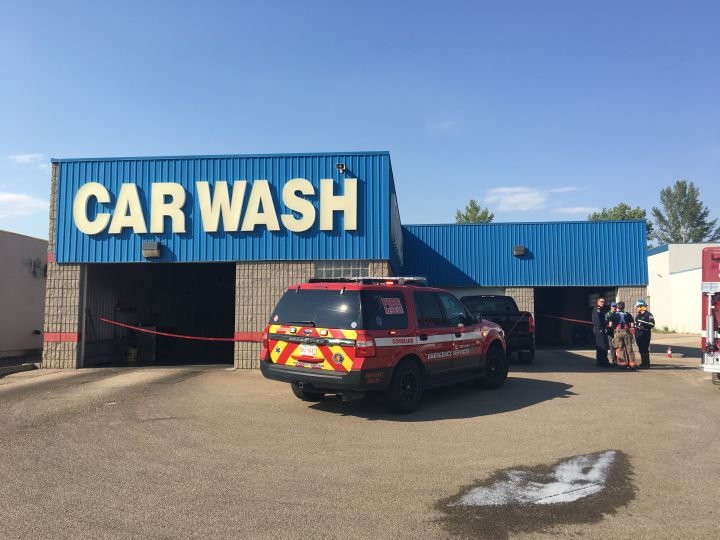 Explosion at Red Deer car wash sends 3 to hospital owner Globalnews.ca
