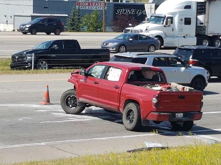Child, adult taken to hospital after multi-vehicle crash on Deerfoot ...