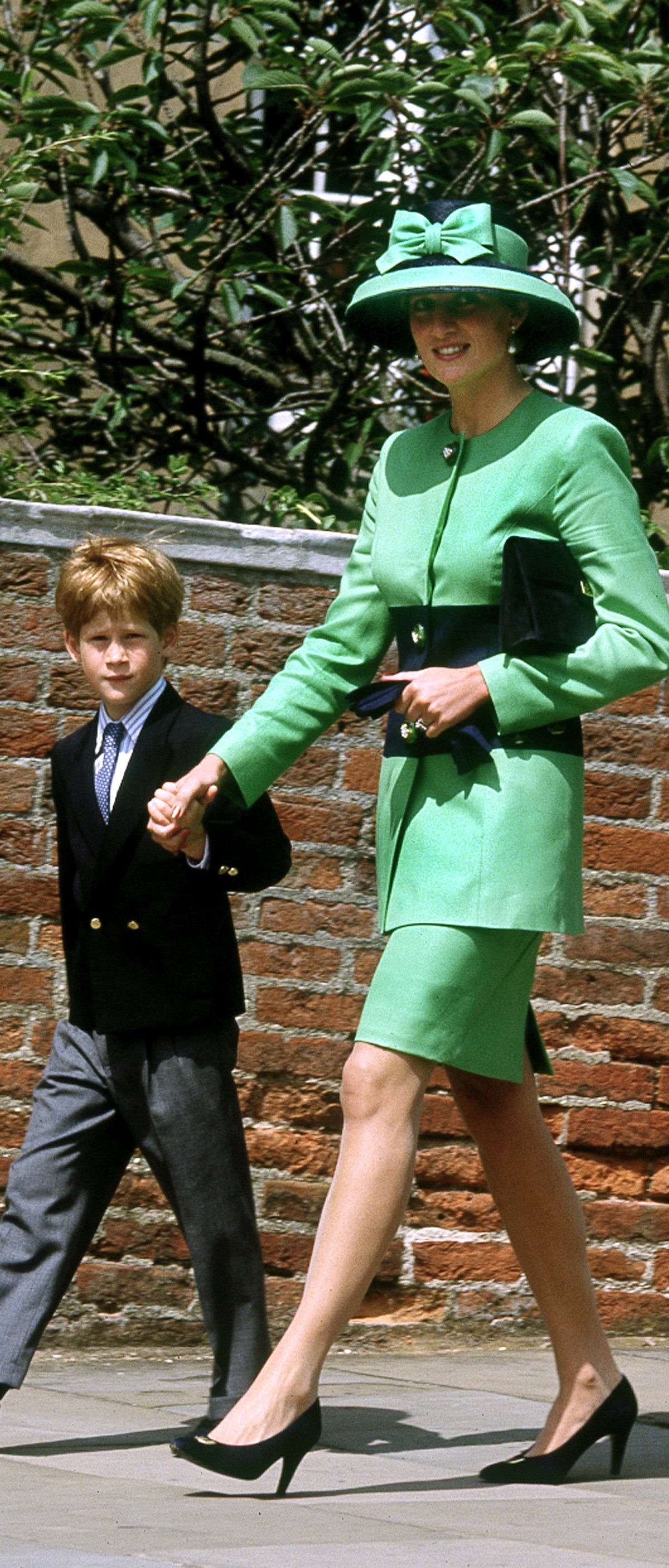 Princess Diana: A style icon through the ages - National | Globalnews.ca