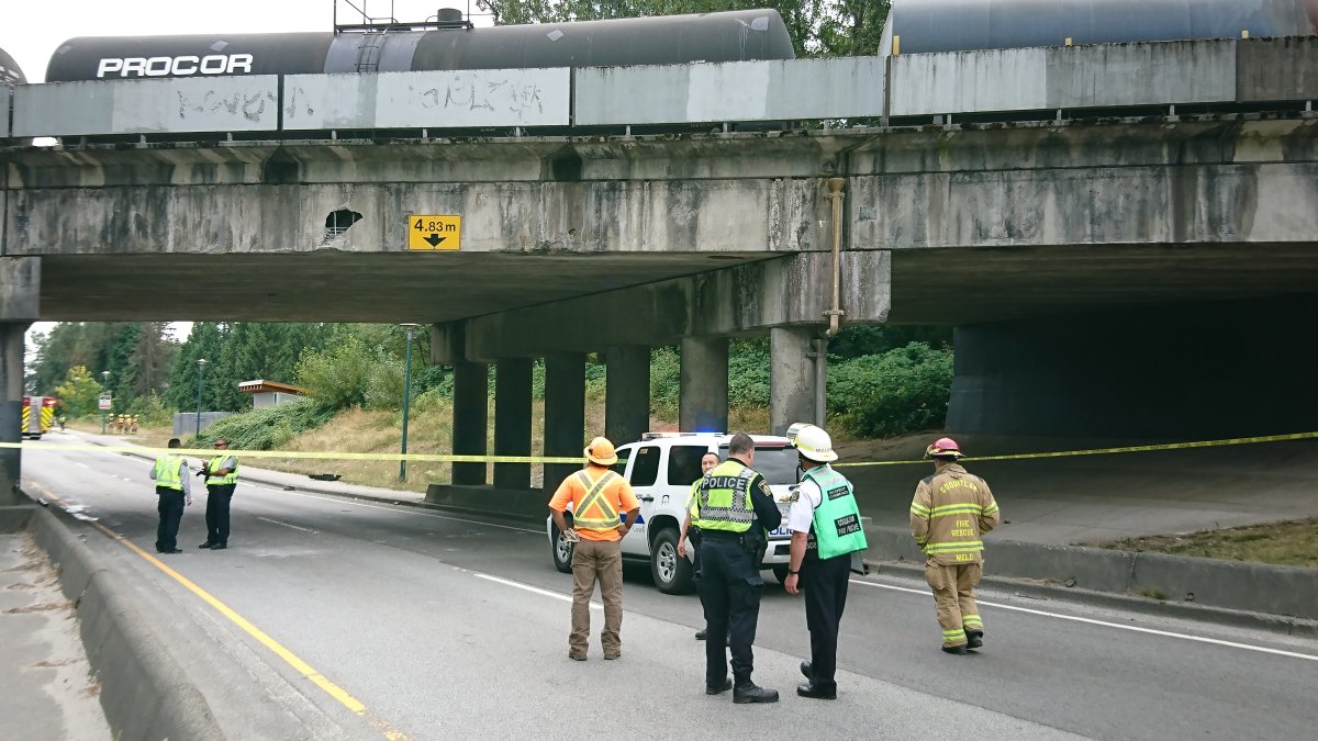 UPDATE: Lougheed Highway open after semi hits overpass - image