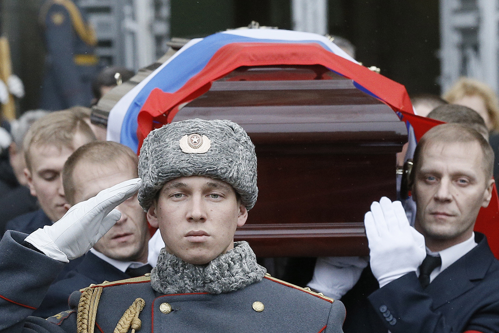 Russian Ambassador to Turkey Andrei Karlov's body is carried in Moscow, December 23, 2016. Karlov was assassinated in Ankara, Turkey. 