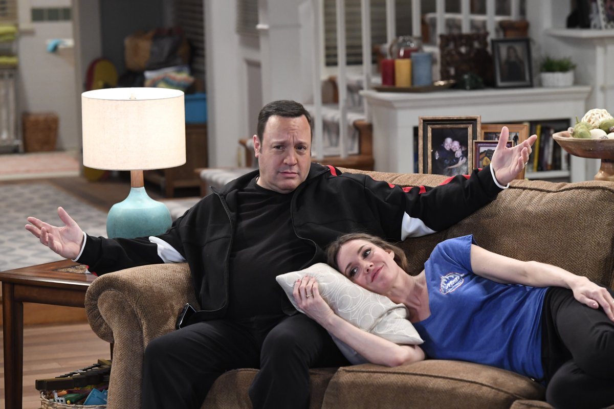 "Kenny Can Wait -Pictured: Kevin James, Erinn Hayes. 