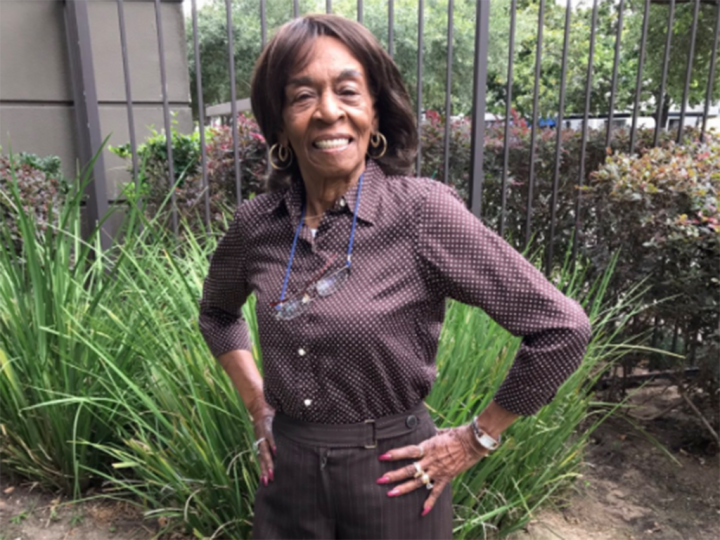 this-gorgeous-great-grandmother-just-turned-100-and-the-internet-can-t