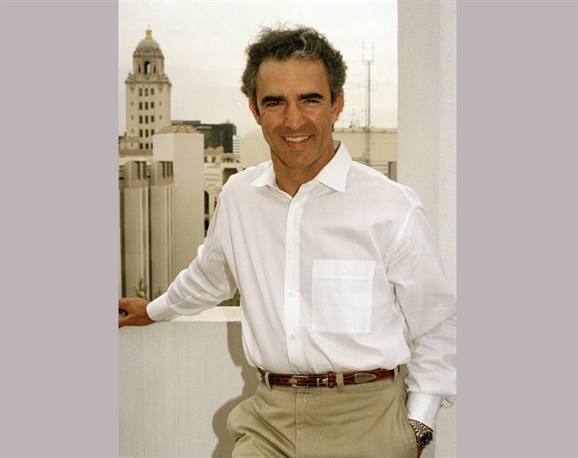 In this July 9, 1992 file photo, actor Jay Thomas, who stars in CBS television's "Love and War" poses for a portrait in Los Angeles. A publicist for Thomas says the actor and radio host died. He was 69.