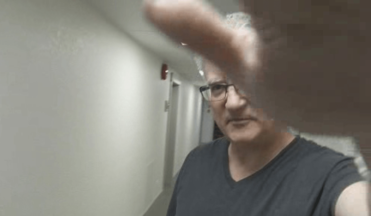 Dan Shephard, building manager at Parkview Terrace in Langley, puts a hand up to Global BC’s camera on Sept. 15, 2017.