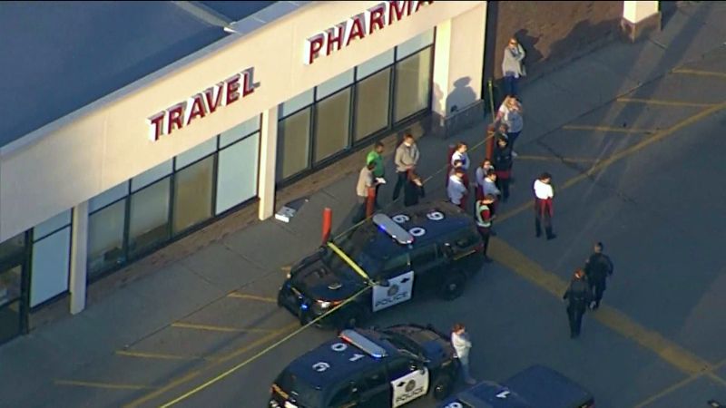 Calgary police respond to an attempted robbery at a Co-op in the 2500 block of Southland Drive S.W. on Sunday, Sept. 24, 2017. 