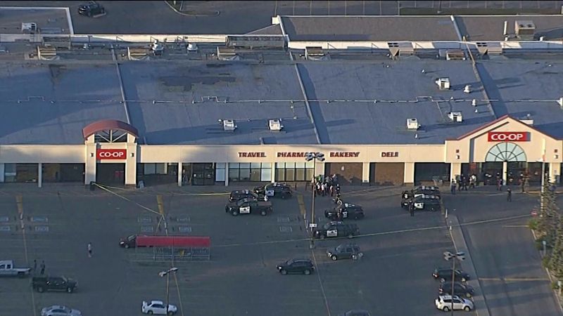 Calgary police respond to an attempted robbery at a Co-op in the 2500 block of Southland Drive S.W. on Sunday, Sept. 24, 2017.