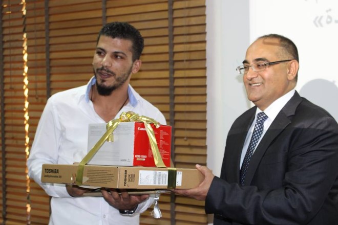 Ezz Alnatour is a JHR-trained journalist