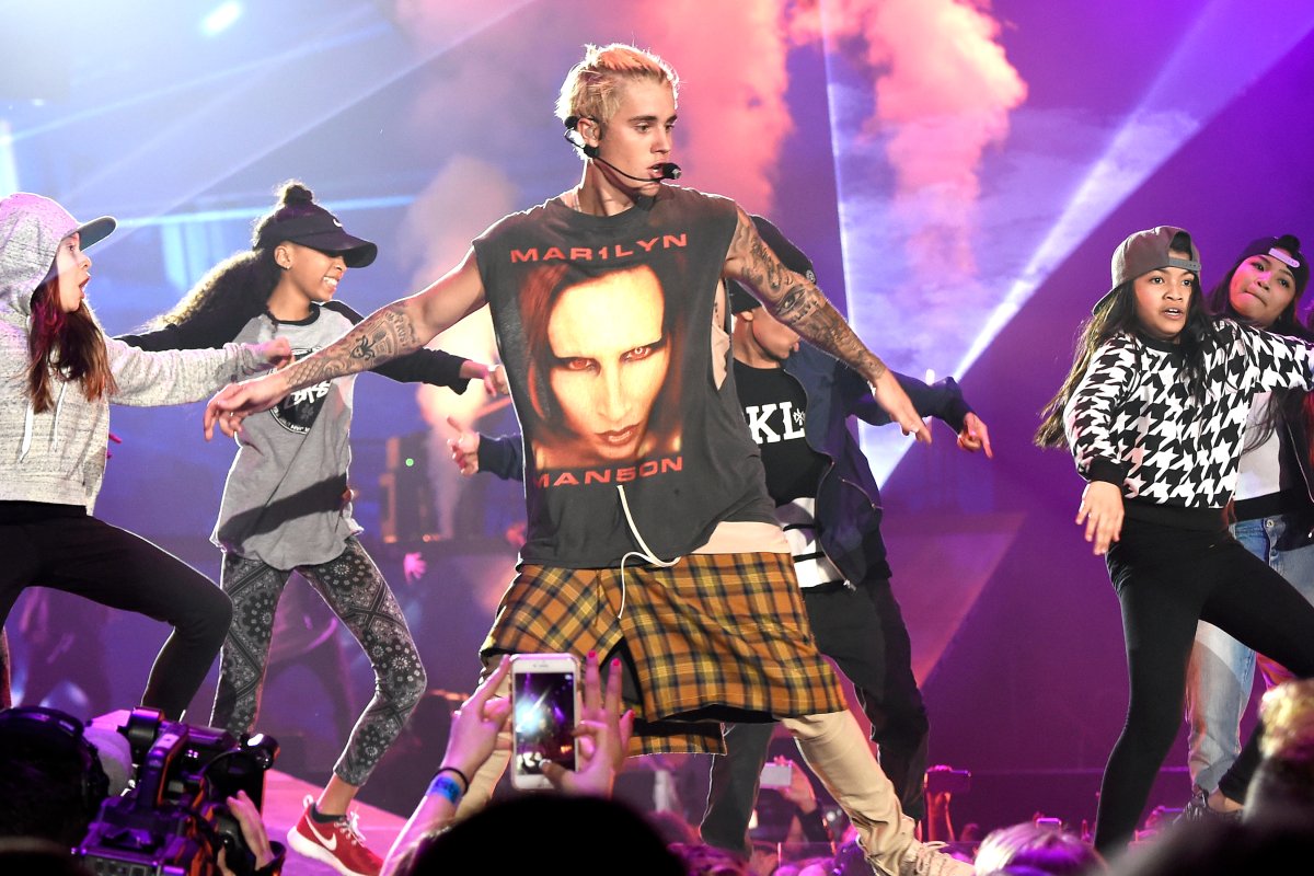 Justin Bieber performs onstage at KeyArena on March 9, 2016 in Seattle, Washington.  