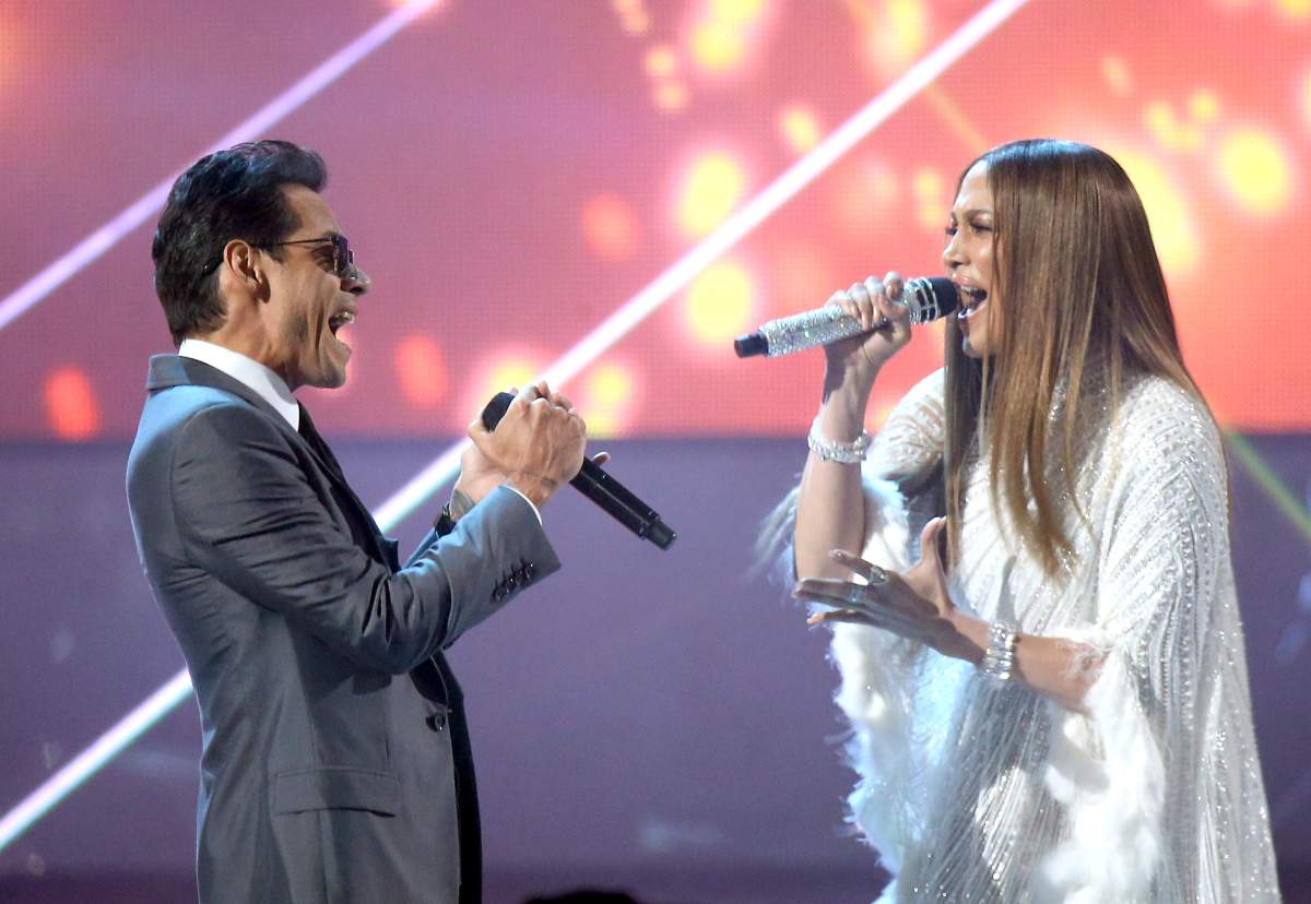 Jennifer Lopez (R) and Marc Anthony perform onstage during the 17th Annual Latin Grammy Awards held at T-Mobile Arena on November 17, 2016 in Las Vegas, Nevada.