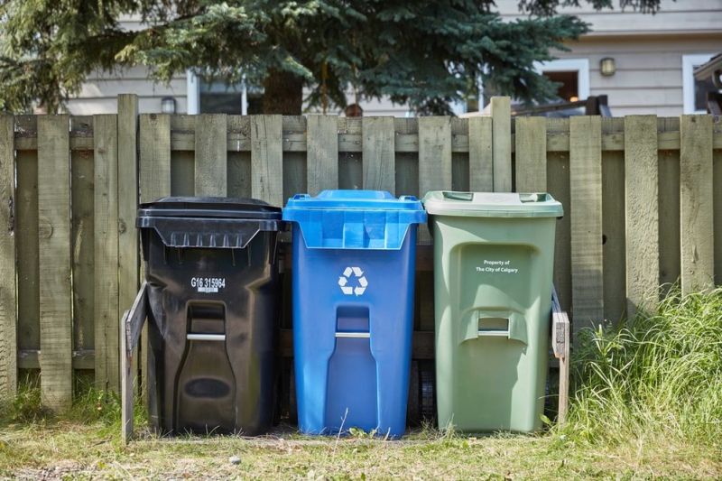 Calgary green composting bin