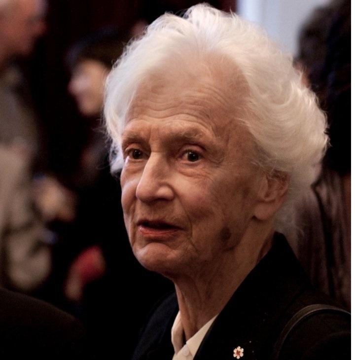 Gretta Chambers, a noted journalist and McGill
University's first female chancellor, has died at the age of 90. Saturday, Sep. 9, 2017.