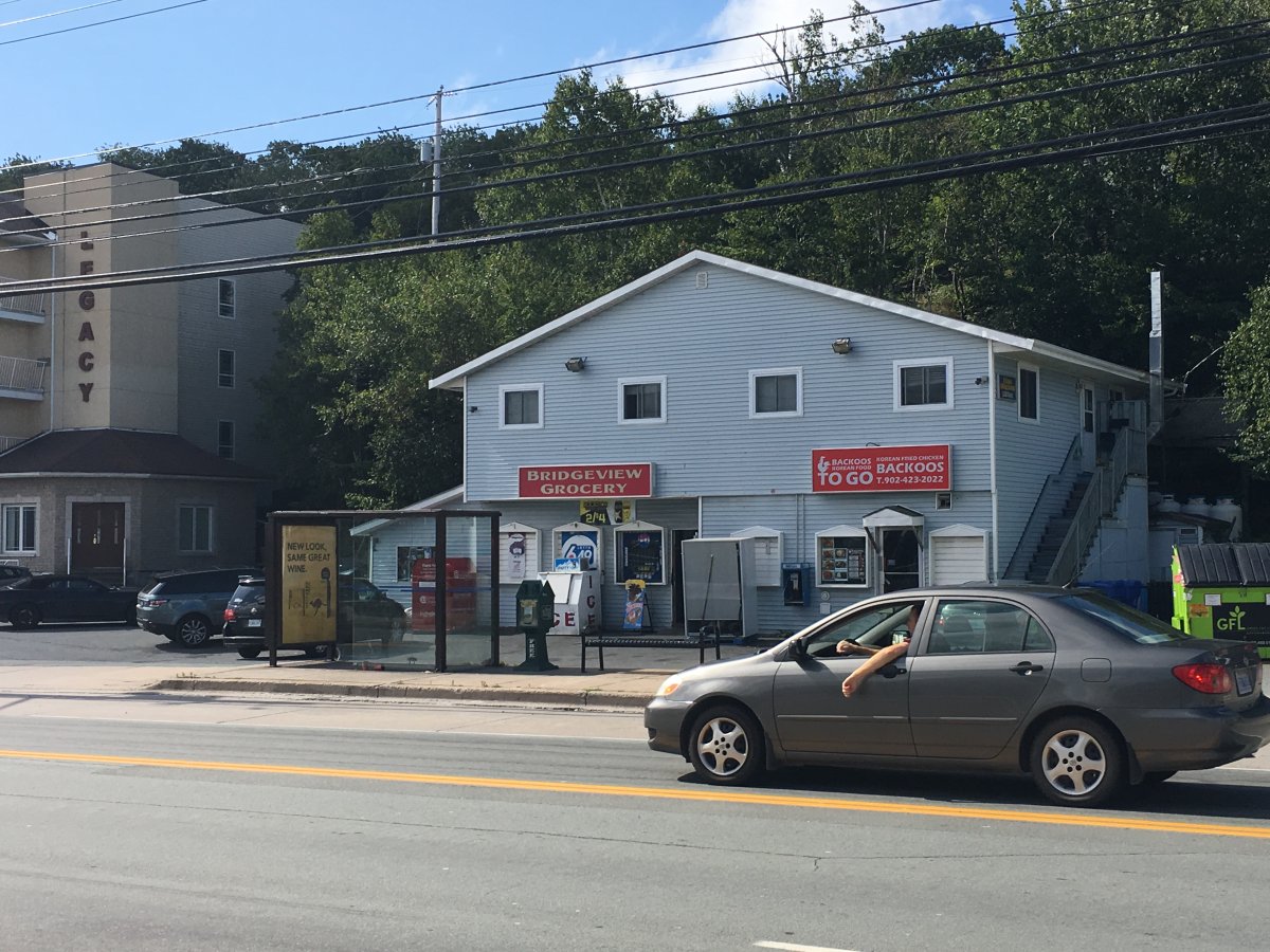 Police investigate break-and-enter at Bedford Highway store - image