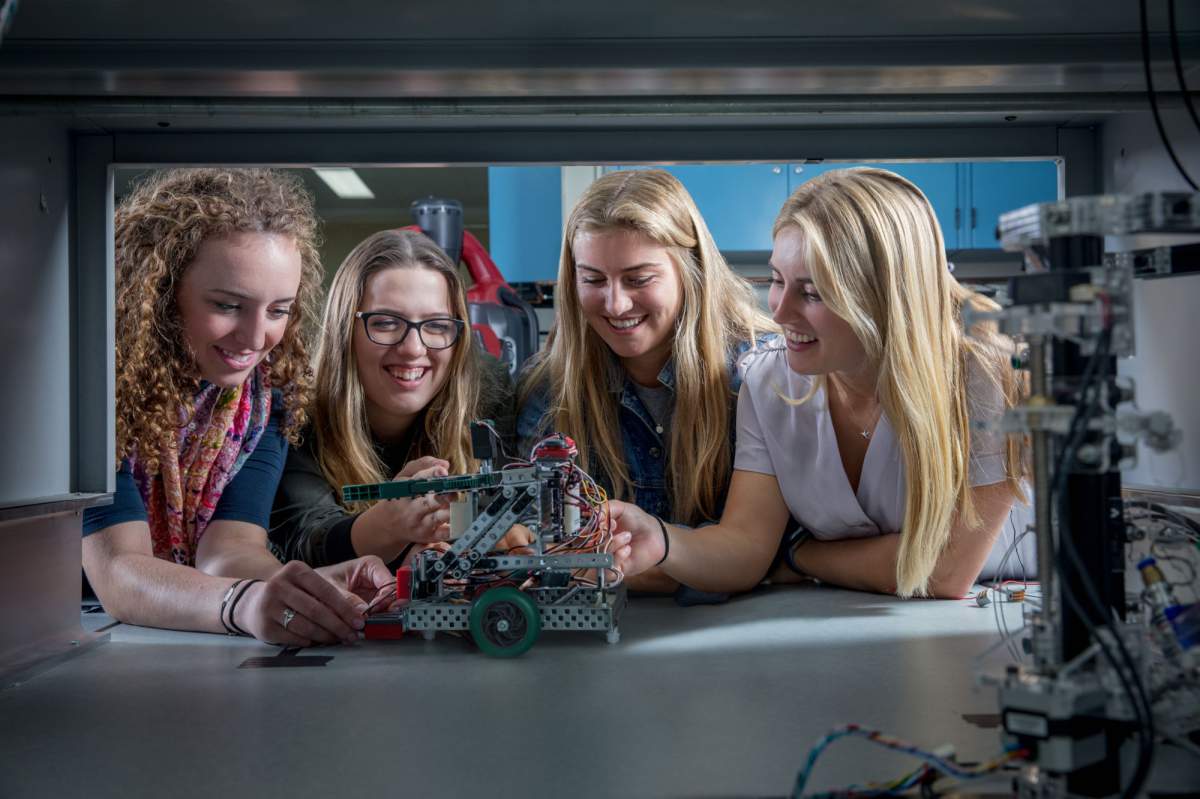 Western University receives $5-million from Linamar to support women in unique engineering-business program - image