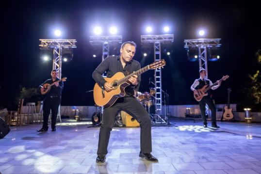 Pavlo in concert with Special Guests Mark Masri and Lazos Ioannidis - image