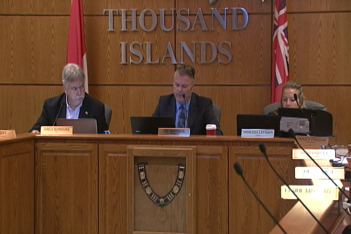 Leeds and Thousand Islands council votes to suspend councillor’s pay following Integrity Commissioner report - image