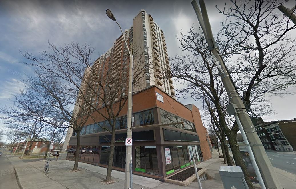 Residents of 20 Emerald Street and activist group ACORN are calling on the owners, the property management company and the city to improve conditions at St. Johns Place.