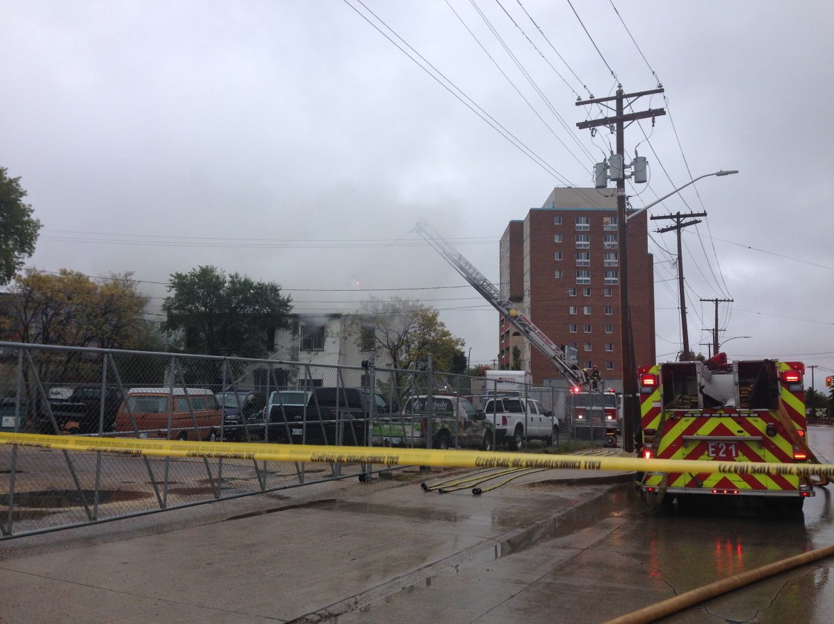 Crews fighting blaze on Winnipeg’s Talbot Avenue - image