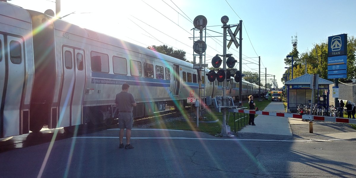 Teen hit by commuter train in Pierrefonds-Roxboro - image