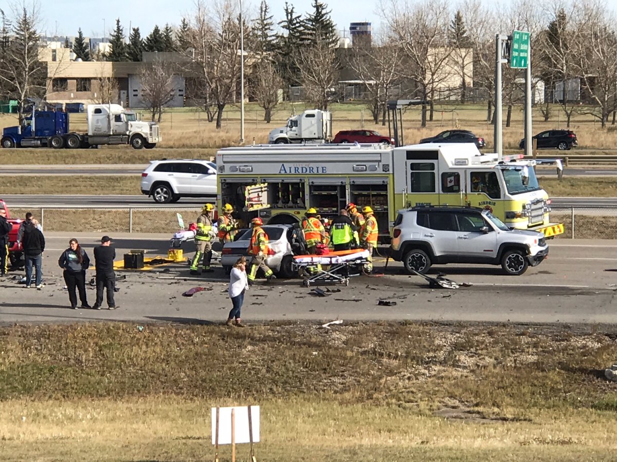 RCMP investigate serious crash in Airdrie - Calgary | Globalnews.ca