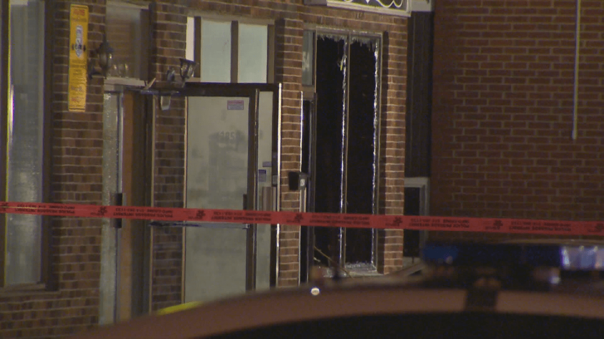 An early Thursday morning fire a a Pointe-aux-Trembles hair salon was investigated by the Montreal police.