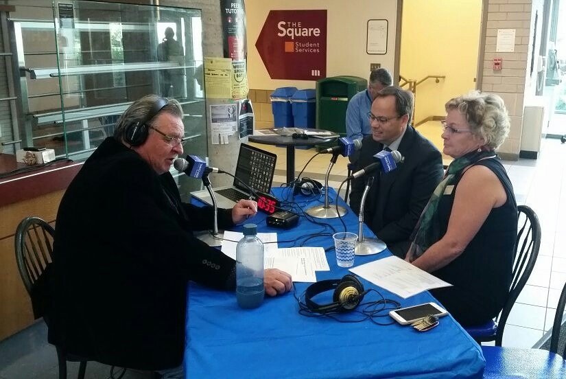 Bill Kelly with Ron McKerlie, president of Mohawk College and Lori Koziol, dean of health sciences at the opening of the Institute of Applied Health Sciences. 