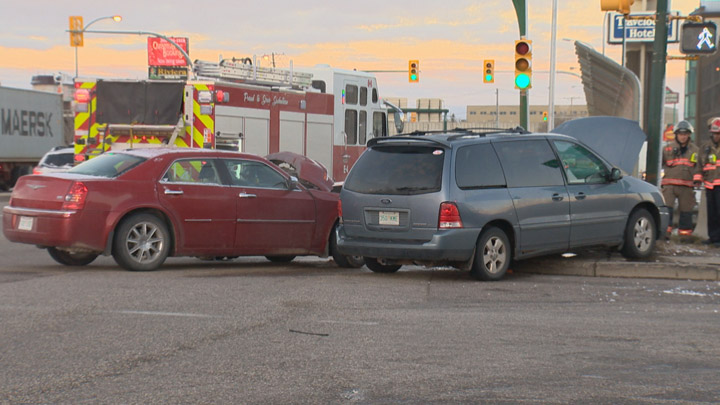 Woman suffers minor injuries in crash on Circle Drive at Idylwyld Drive North during the Thursday morning commute in Saskatoon.