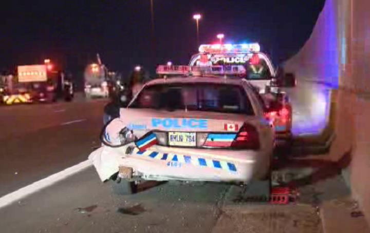 Driver facing charges after Toronto police cruiser rear-ended on Hwy. 401 - image