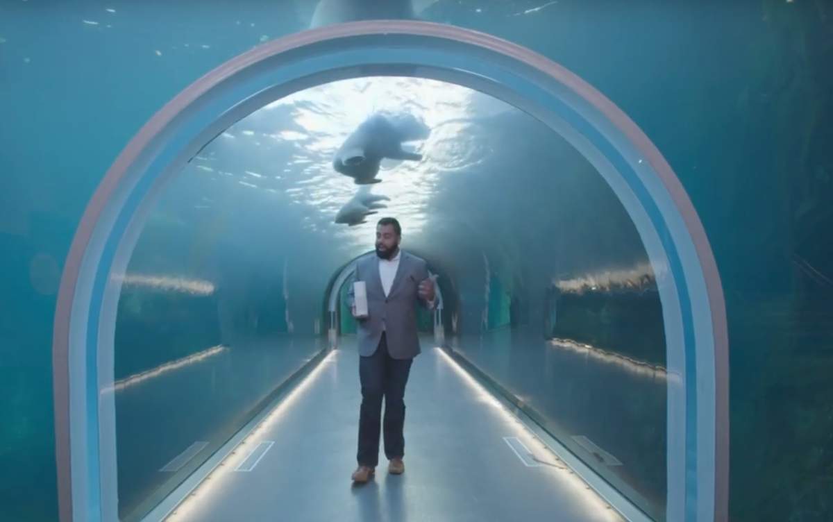 Former Winnipeg Blue Bomber and entrepreneur Obby Khan takes "Alexa" on a tour of Winnipeg. 