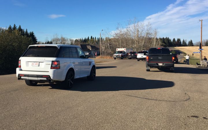 Emergency officials asked residents of an area northwest of Edmonton – near St. Albert – to leave their homes on Sunday afternoon after a train derailed near the Sturgeon Road crossing.