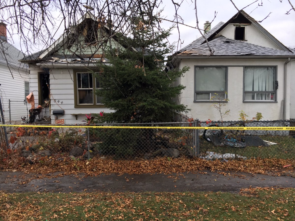 Fire crews attended a fire on Simcoe Street early Tuesday that injured 3 and damaged two houses.