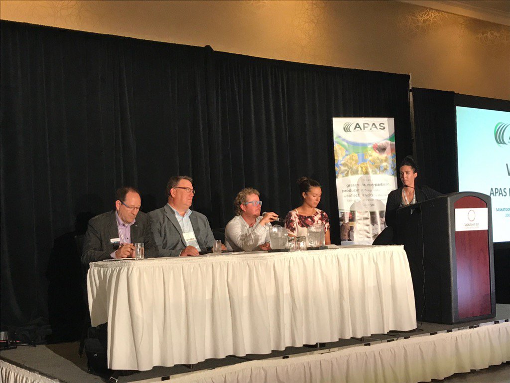 From L to R:  Darren Howden, Senior VP Prairie Operations at Farm Credit Canada; Todd Lewis, President of APAS; Danny Ottenbreit, APAS farmer; Ashley Breland, Mental Health Program Co-ordinator, Bridges Health; Kim Keller, APAS farmer (and panel moderator).