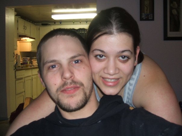 Robert Dean Clifford, 35, and his estranged late wife Nichole Clifford, 31.