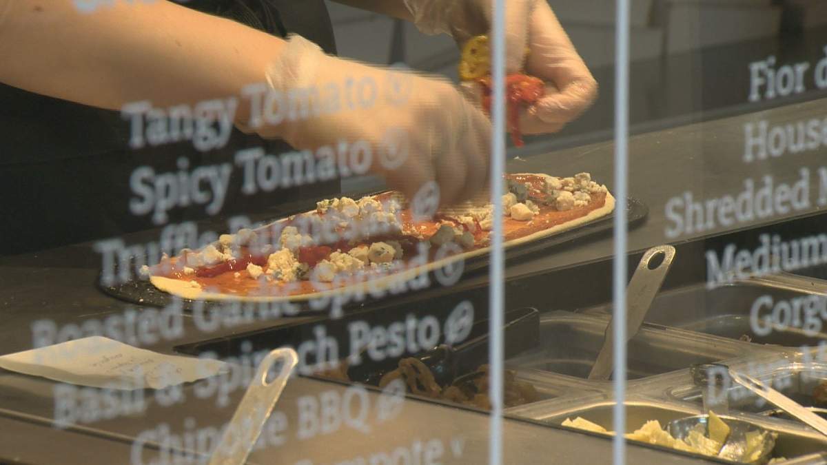 A con artist has been victimizing restaurant owners in Kelowna.