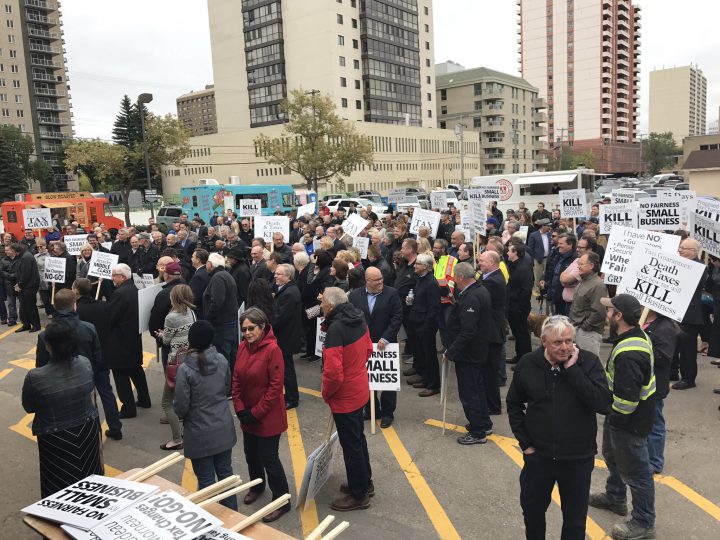 Federal government eases up on some small business tax changes - image