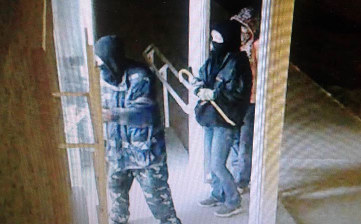RCMP are asking for the public’s help in identifying the suspects responsible for a break and enter in Shellbrook, Sask.