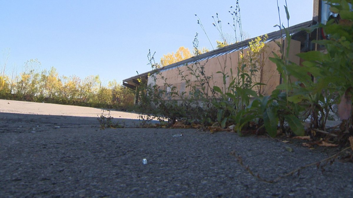 The Jardin Tiki is boarded up after almost 30 years as a Montreal institution.