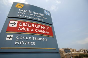 Длъжностни лица в Лондонския център за здравни науки казват че