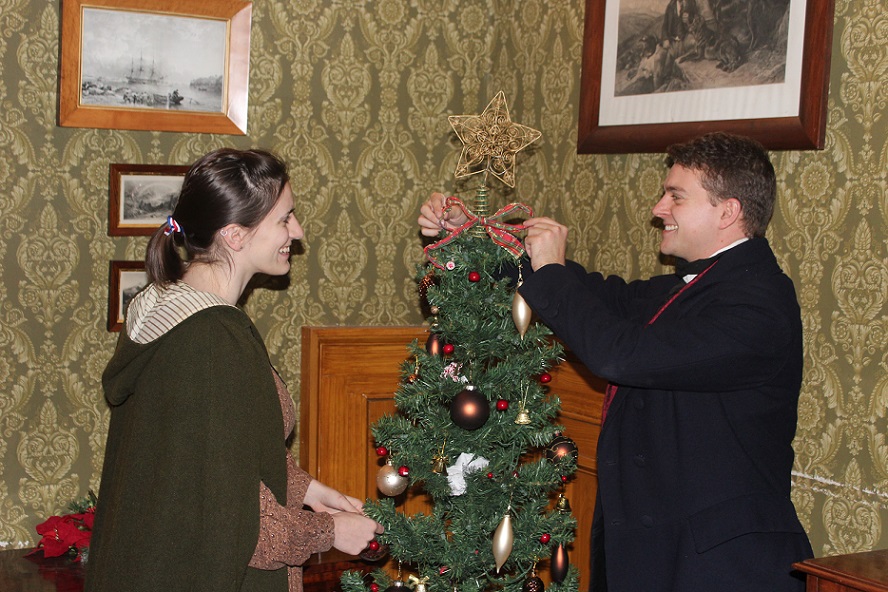 Deck the Halls at Bellevue House! - image